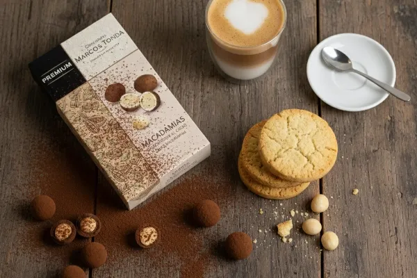 SECUNDARIA CHOCOLATES_600x400_ Chocolate empolvado macadonia_1.webp